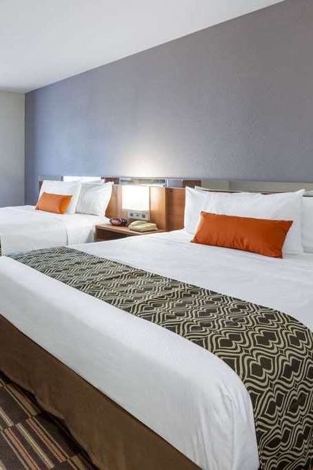 Hotel Microtel Inn & Suites by Wyndham Sunbury/Columbus North photo 2