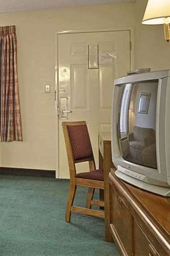 Hotel Days Inn by Wyndham Apple Valley Pigeon Forge/Sevierville photo 3