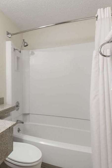 Hotel Super 8 by Wyndham Casper West by the River photo 3