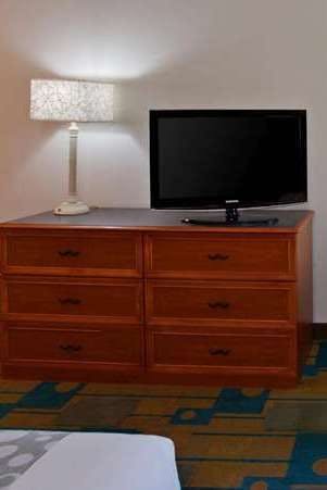 Hotel La Quinta Inn Ste Winston Salm photo 4