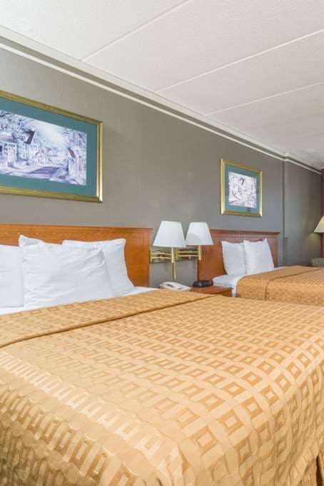 Hotel Days Inn Columbus E Airport photo 2