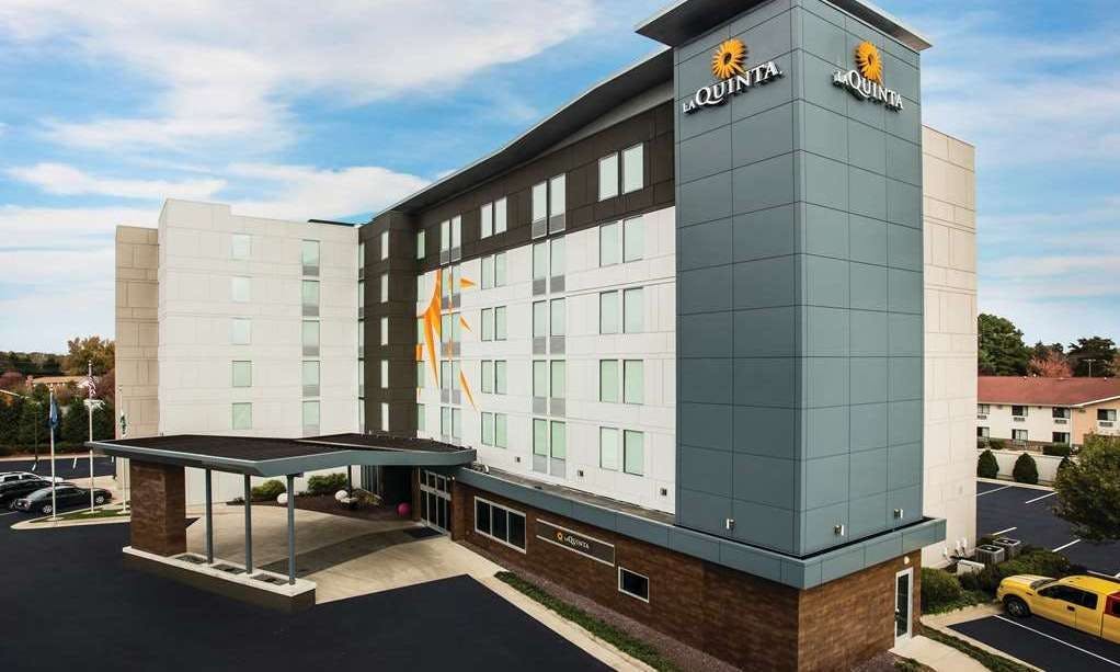 La Quinta Inn & Suites by Wyndham Winchester