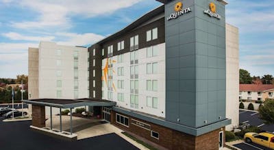 La Quinta Inn & Suites by Wyndham Winchester