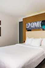 Hotel La Quinta Inn & Suites by Wyndham Winchester photo 1