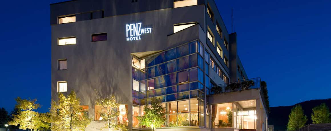 Penz Hotel West