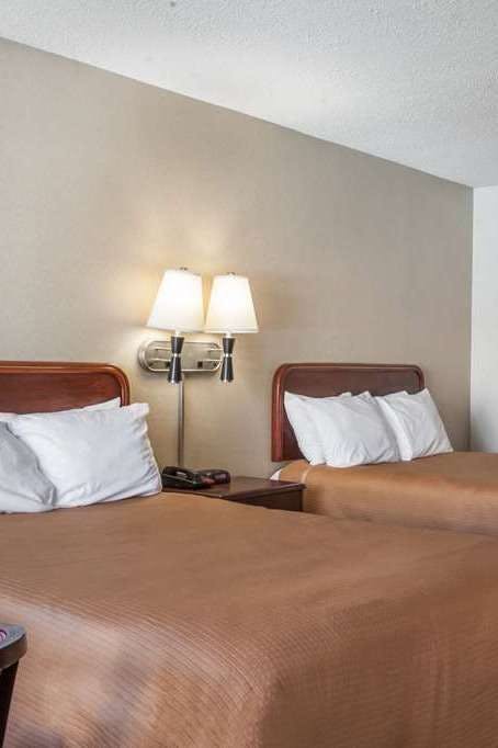 Hotel Howard Johnson by Wyndham Albany photo 2