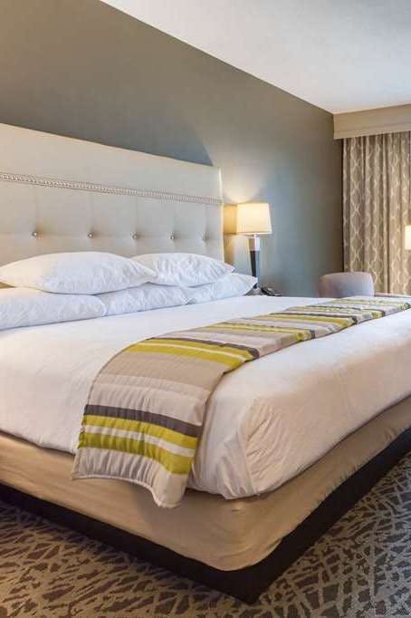 Hotel Drury Inn and Suites Cincinnati Northeast Mason photo 1