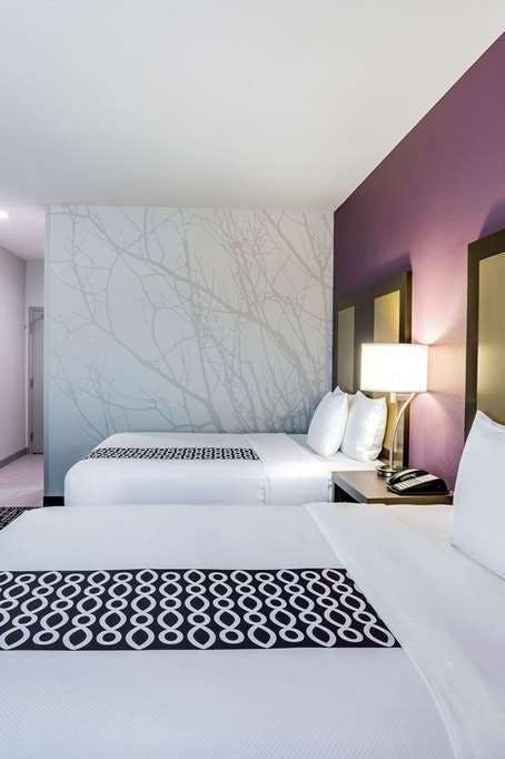 Hotel La Quinta Inn & Suites by Wyndham Houston Cypress photo 2