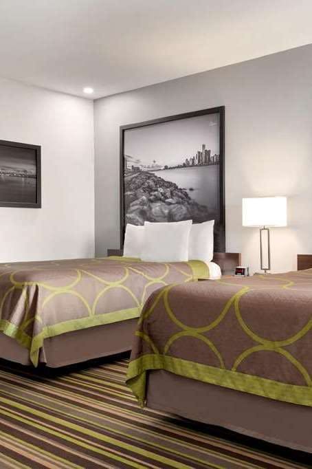 Hotel Super 8 by Wyndham Windsor/Dougall photo 3