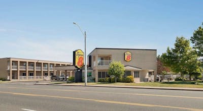 Super 8 by Wyndham Windsor/Dougall