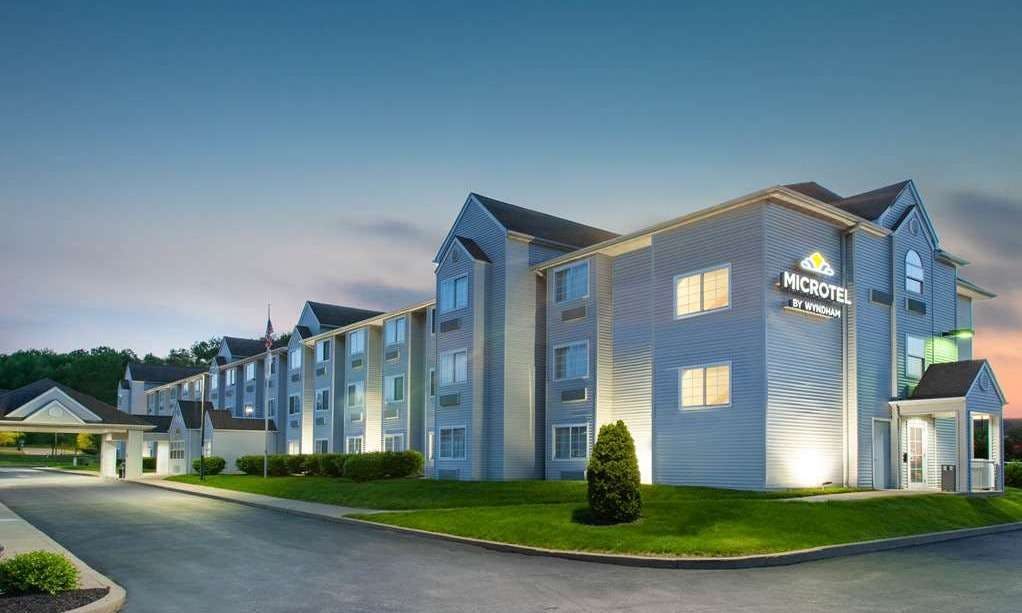 Microtel Inn & Suites by Wyndham Pittsburgh Airport