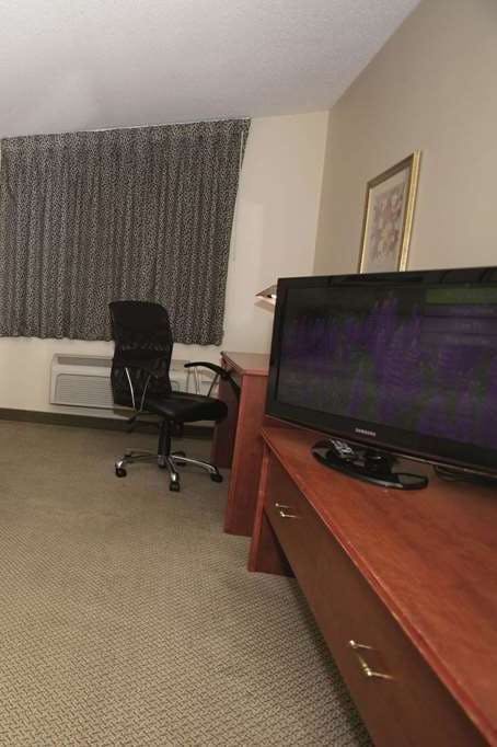 Hotel La Quinta Inn MKE AP Oak Creek photo 3