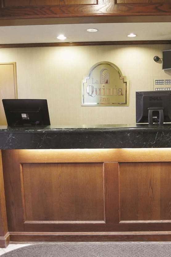 Hotel La Quinta Inn MKE AP Oak Creek photo 5