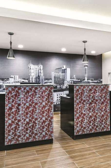 Hotel La Quinta by Wyndham San Antonio by Frost Bank Center photo 5