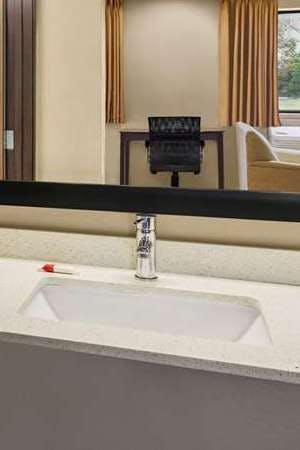 Hotel Super 8 by Wyndham Ankeny/Des Moines Area photo 5