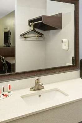 Hotel Super 8 by Wyndham Malvern photo 4