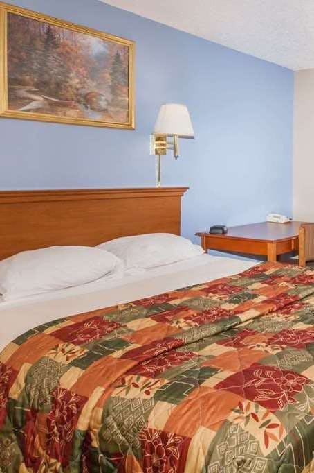 Hotel Super 8 by Wyndham Johnstown/Gloversville photo 1