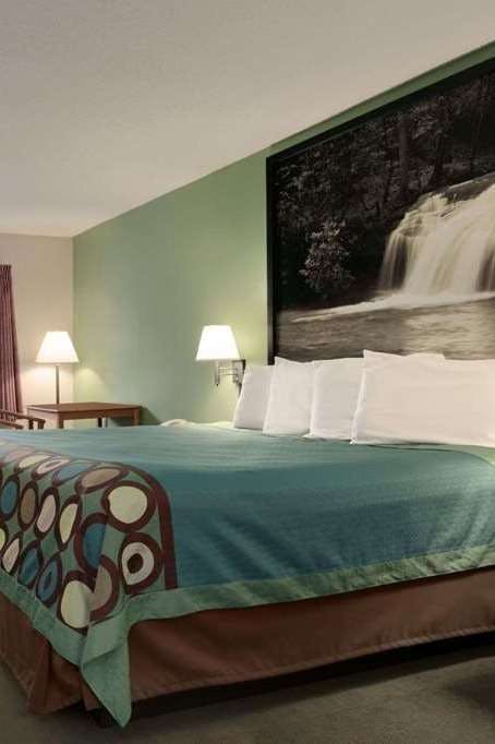 Hotel Super 8 by Wyndham Kingsport photo 4