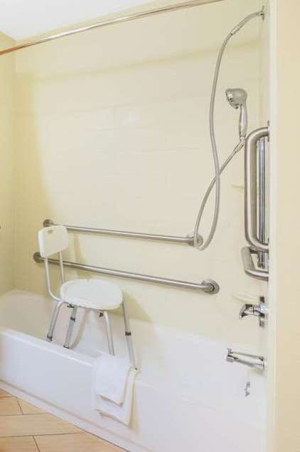 Hotel La Quinta Inn & Suites by Wyndham Floresville photo 4