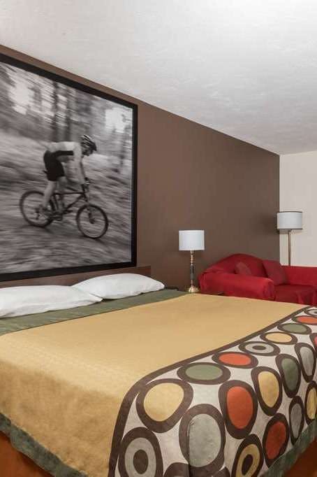 Hotel Super 8 by Wyndham Shelton photo 1