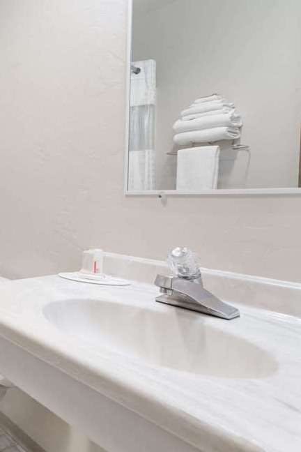 Hotel Super 8 by Wyndham Shelton photo 4