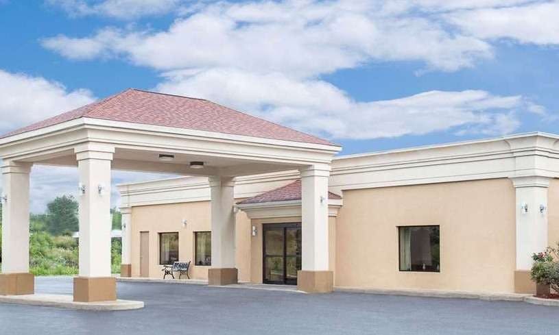 Super 8 by Wyndham Danville