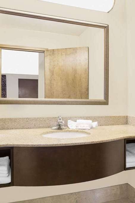 Hotel Super 8 by Wyndham Danville photo 4