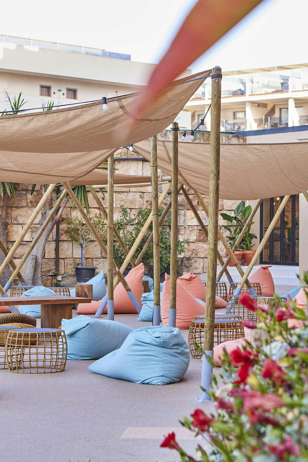 Hotel tent Palmanova photo 1