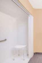 Hotel Super 8 by Wyndham Farmers Branch/North Dallas photo 5