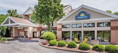 Days Inn and Suites Madison