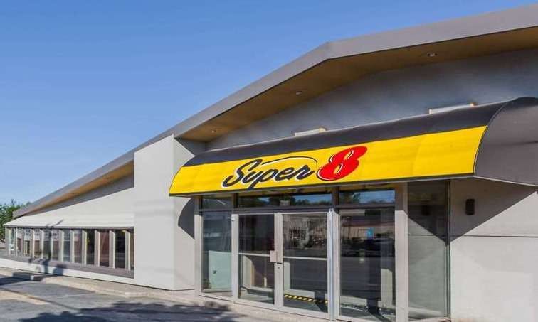 Super 8 Kirkland Lake