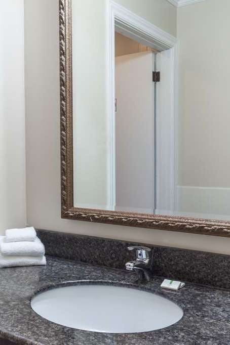 Hotel Super 8 Kirkland Lake photo 5