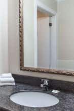 Hotel Super 8 Kirkland Lake photo 5