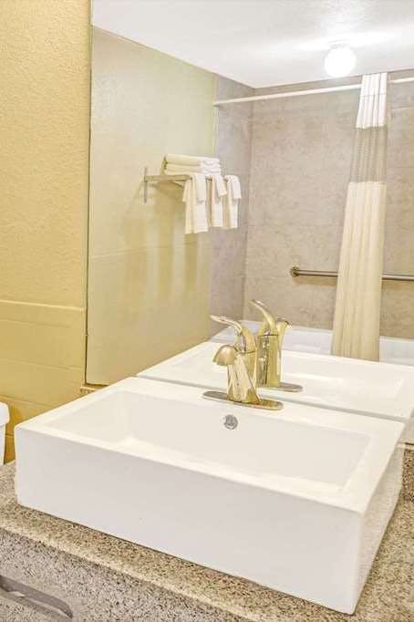 Hotel Days Inn St Petersburg Central photo 3