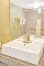 Hotel Days Inn St Petersburg Central photo 4