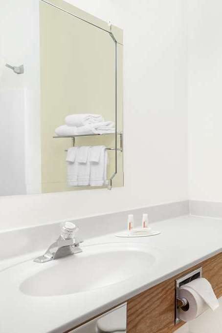 Hotel Super 8 Cobleskill photo 4