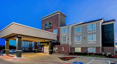 La Quinta Inn & Suites by Wyndham Dallas Mesquite