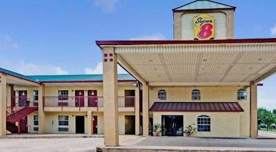 Super 8 by Wyndham Dallas South