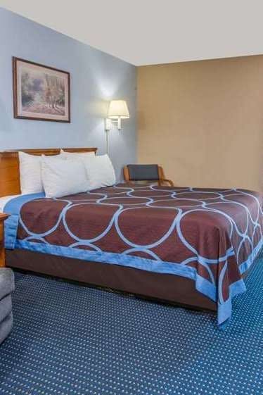 Hotel Super 8 by Wyndham O'Fallon MO/St. Louis Area photo 1