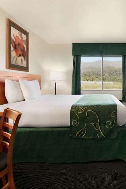 Hotel Travelodge Low Moor photo 1