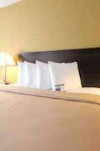 Hotel Baymont Gurnee photo 1