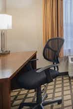 Hotel Baymont Gurnee photo 3