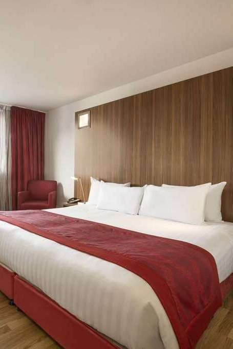 Hotel Ramada Encore by Wyndham Newcastle-Gateshead photo 1