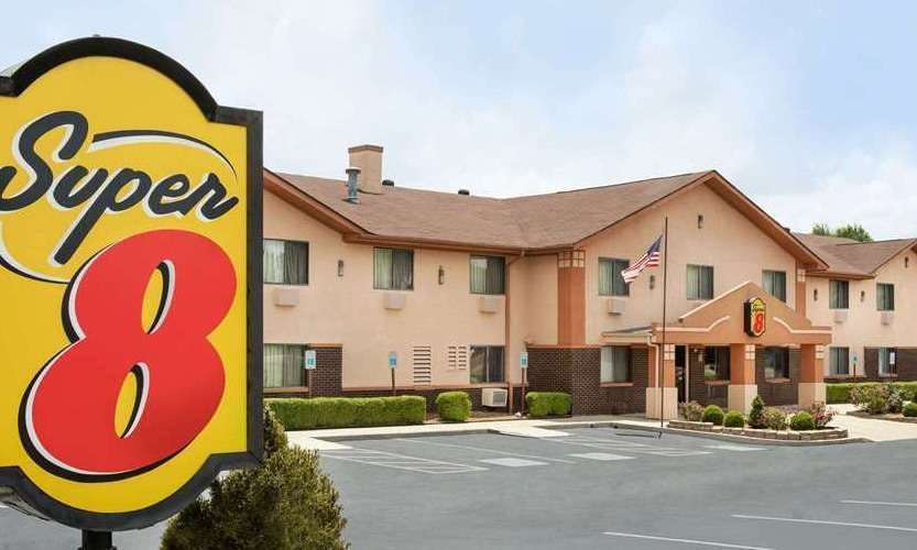 Super 8 by Wyndham Mayfield