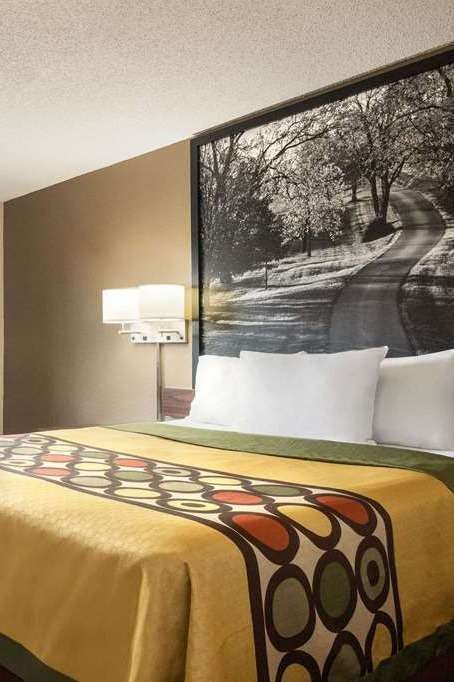 Hotel Super 8 by Wyndham Mayfield photo 1