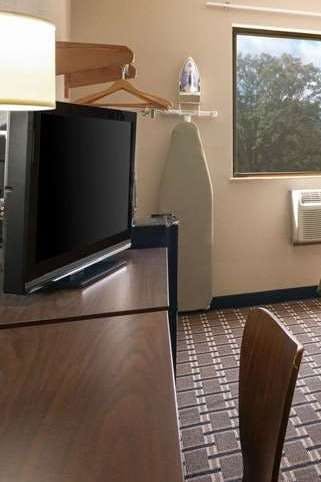 Hotel Super 8 by Wyndham Mayfield photo 3