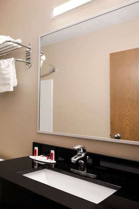 Hotel Super 8 by Wyndham Mayfield photo 4