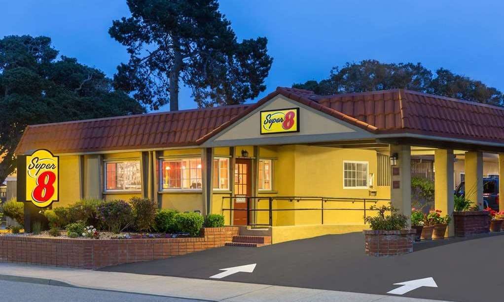 Super 8 by Wyndham Monterey