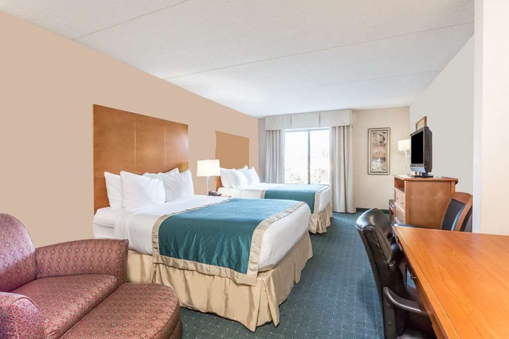 Hotel Wingate by Wyndham Richmond Short Pump photo 4