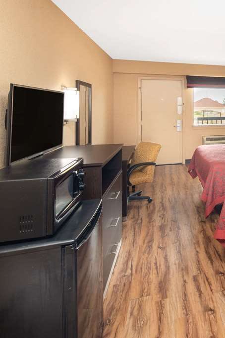 Hotel Days Inn Tupelo photo 2